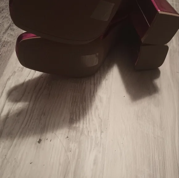 NWT Shein Metallic Pink Size 9 - Picture 6 of 7